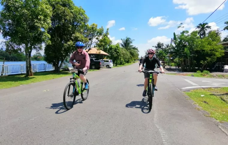 Kampong Cycling Tour 1 Day